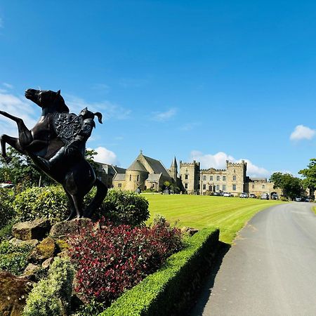 فندق Sneaton Castle ويتبي المظهر الخارجي الصورة