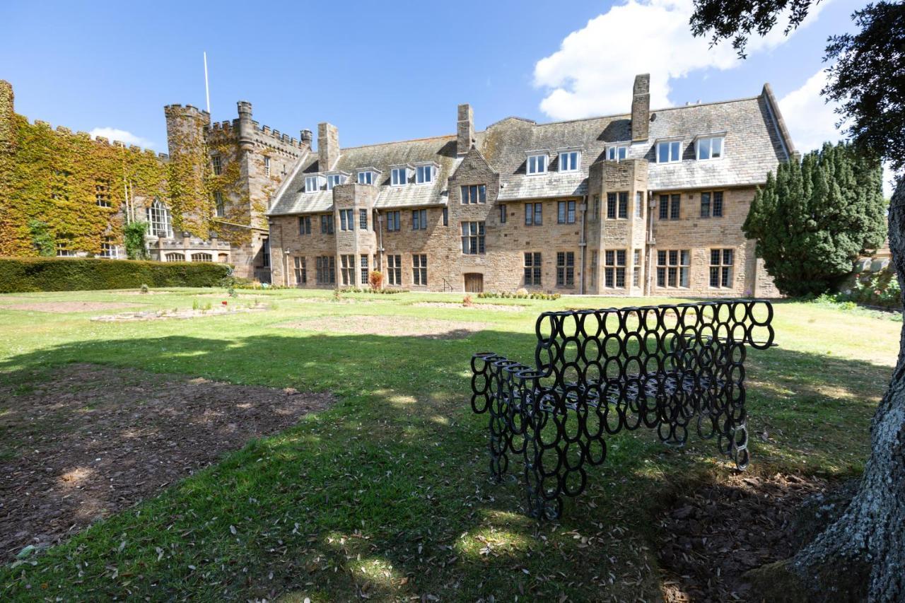 فندق Sneaton Castle ويتبي المظهر الخارجي الصورة